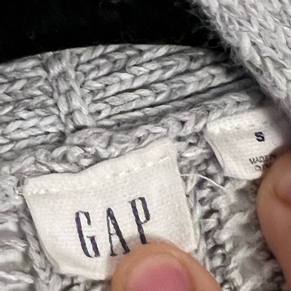 GAP Thick Knit Grey Cardigan size S Small - Picture 2 of 7